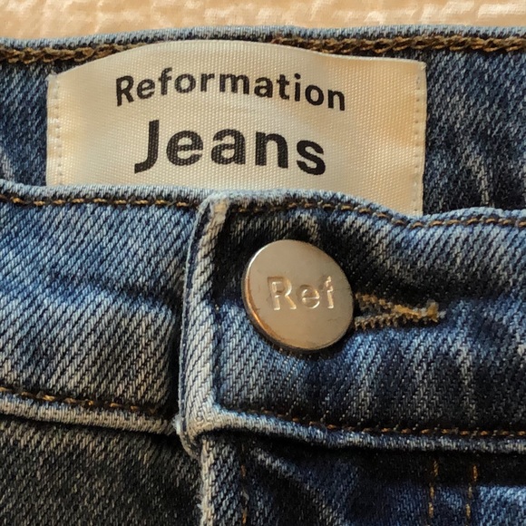 Reformation Jeans High & Skinny Cropped Stretch Jeans in Syracuse Wash - Picture 9 of 15